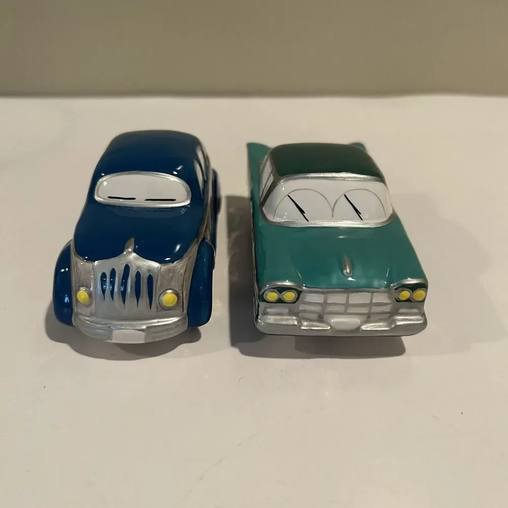 Vintage Department 56 Snow Village Classic Cars‎